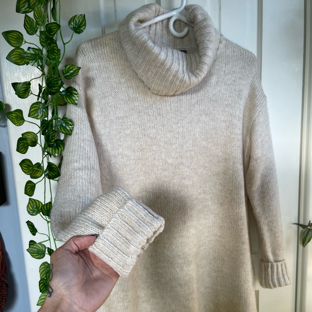 Turtleneck oversized beige sweater size s